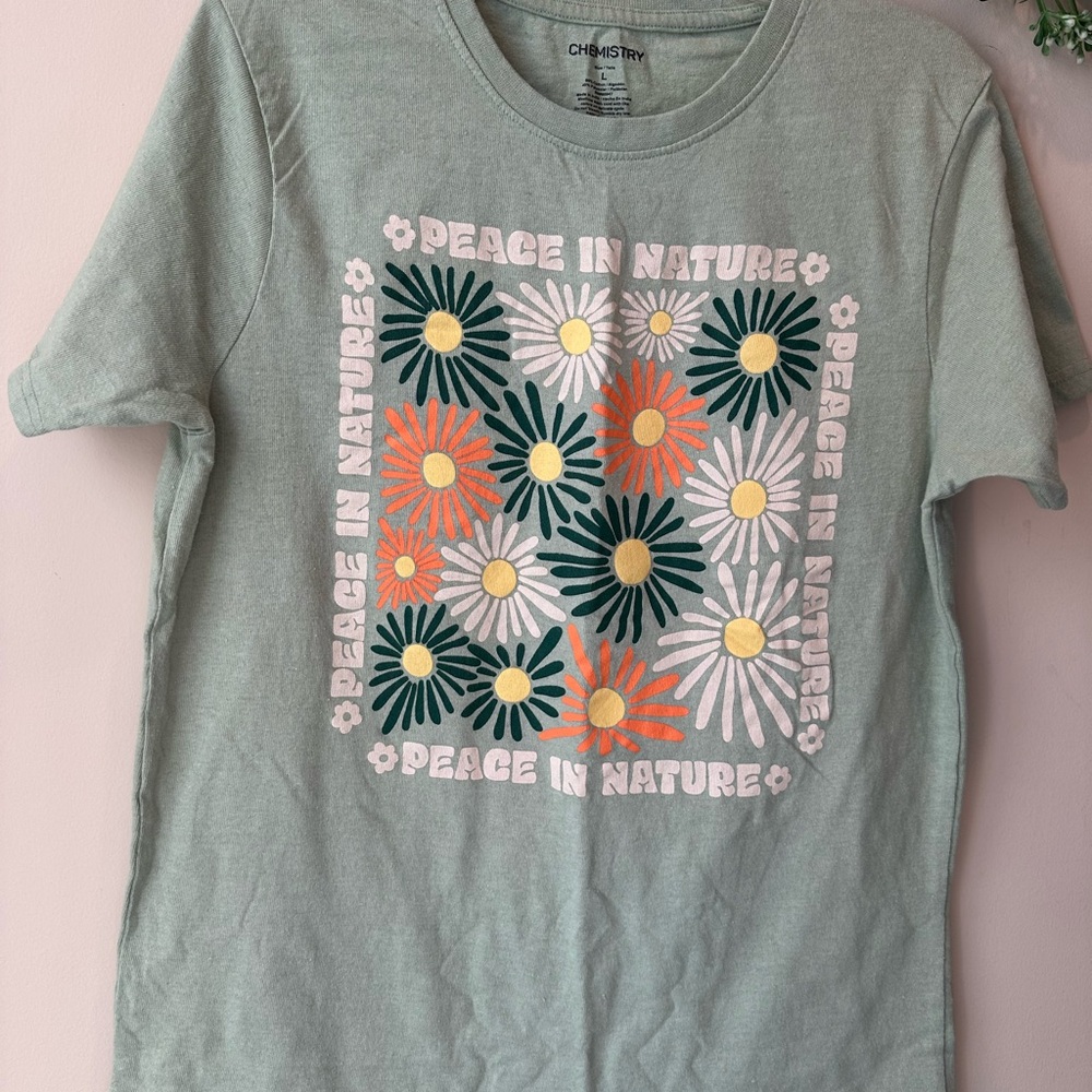 Floral Graphic Tee - Light Green - Picture 4 of 8